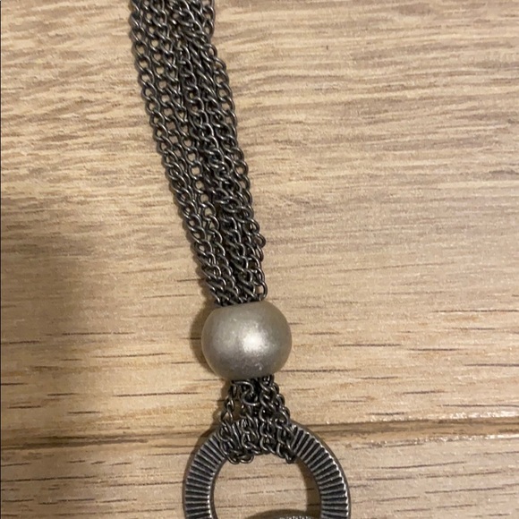 Accessories Necklaces - Picture 3 of 3